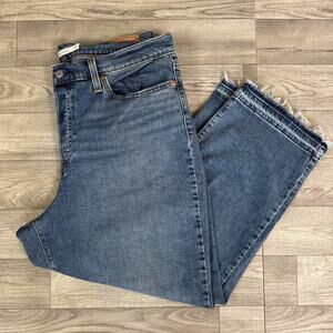 Levi's High Rise Frayed Hem Wedgie Straight Jeans Medium Wash sz 18W